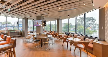 Holiday Inn Express Sydney Airport by IHG