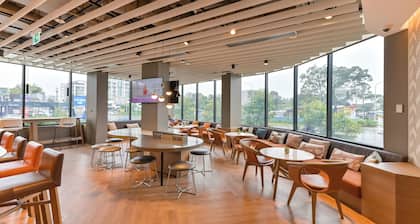 Holiday Inn Express Sydney Airport by IHG