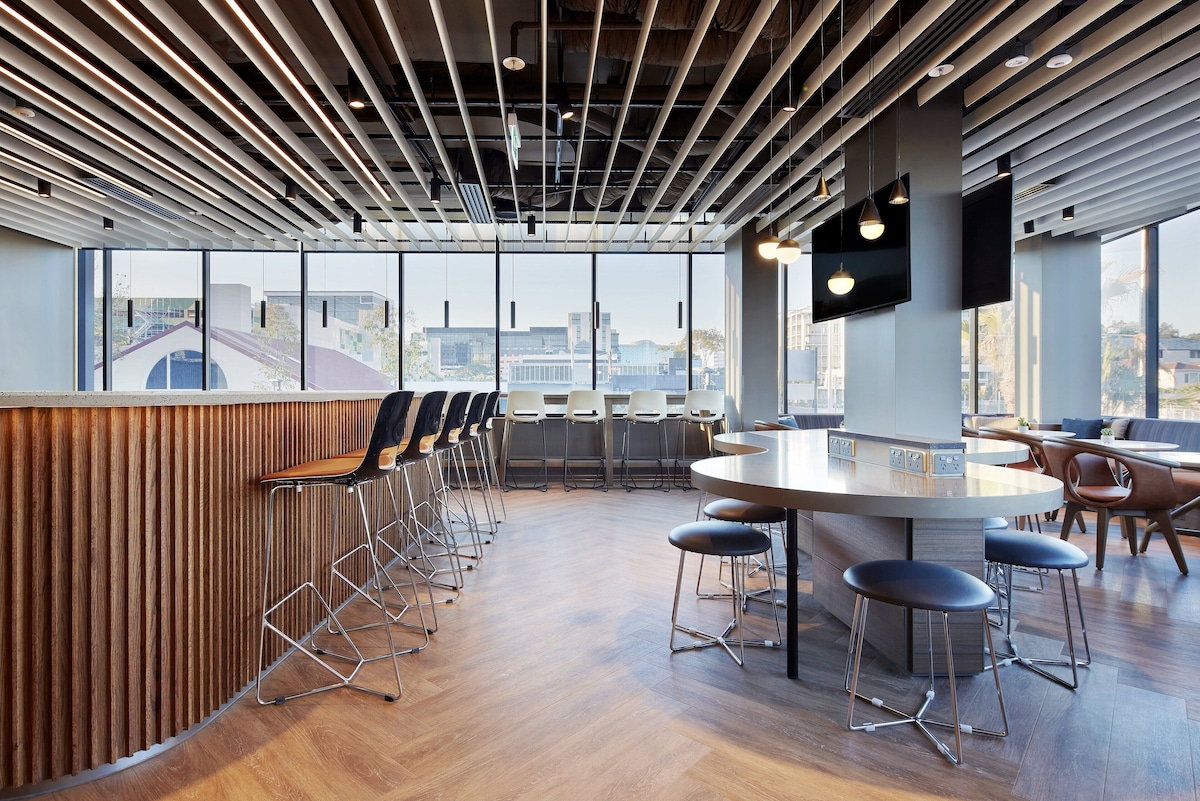 Holiday Inn Express Sydney Airport by IHG