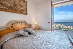 4 室のベッドルーム、アイロン / アイロン台、WiFi (無料)、ベッドシーツ