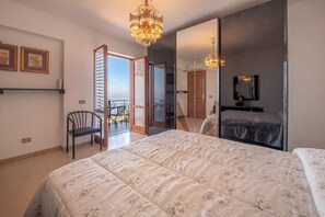 4 عدّة غرف نوم ومكواة/لوح كي وواي فاي مجانًا وملاءات أسرّة