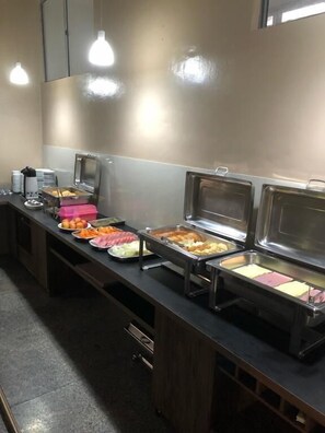 Free daily buffet breakfast - Hotel Mapuera (Oriximiná)