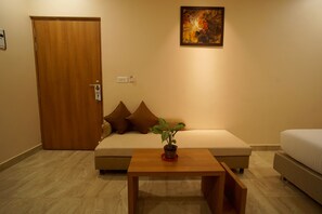 Executive Room | Living area - Hotel Shree Kanha Residency (Prayagraj)