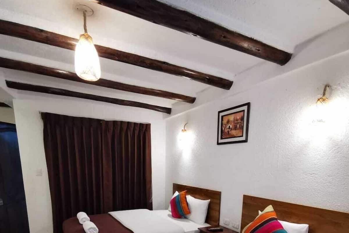 Rollaway beds, free WiFi, bed sheets