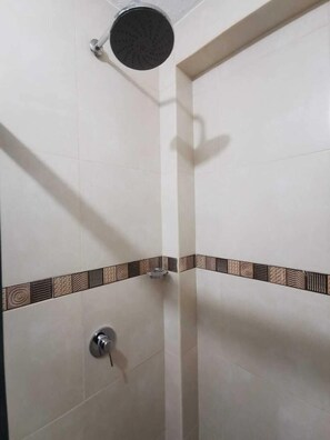 Family Triple Room | Rollaway beds, free WiFi, bed sheets