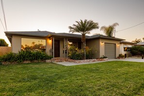 Exterior - Spacious & Clean Home Close to Beach w/Patio+ BBQ! (Oceanside)