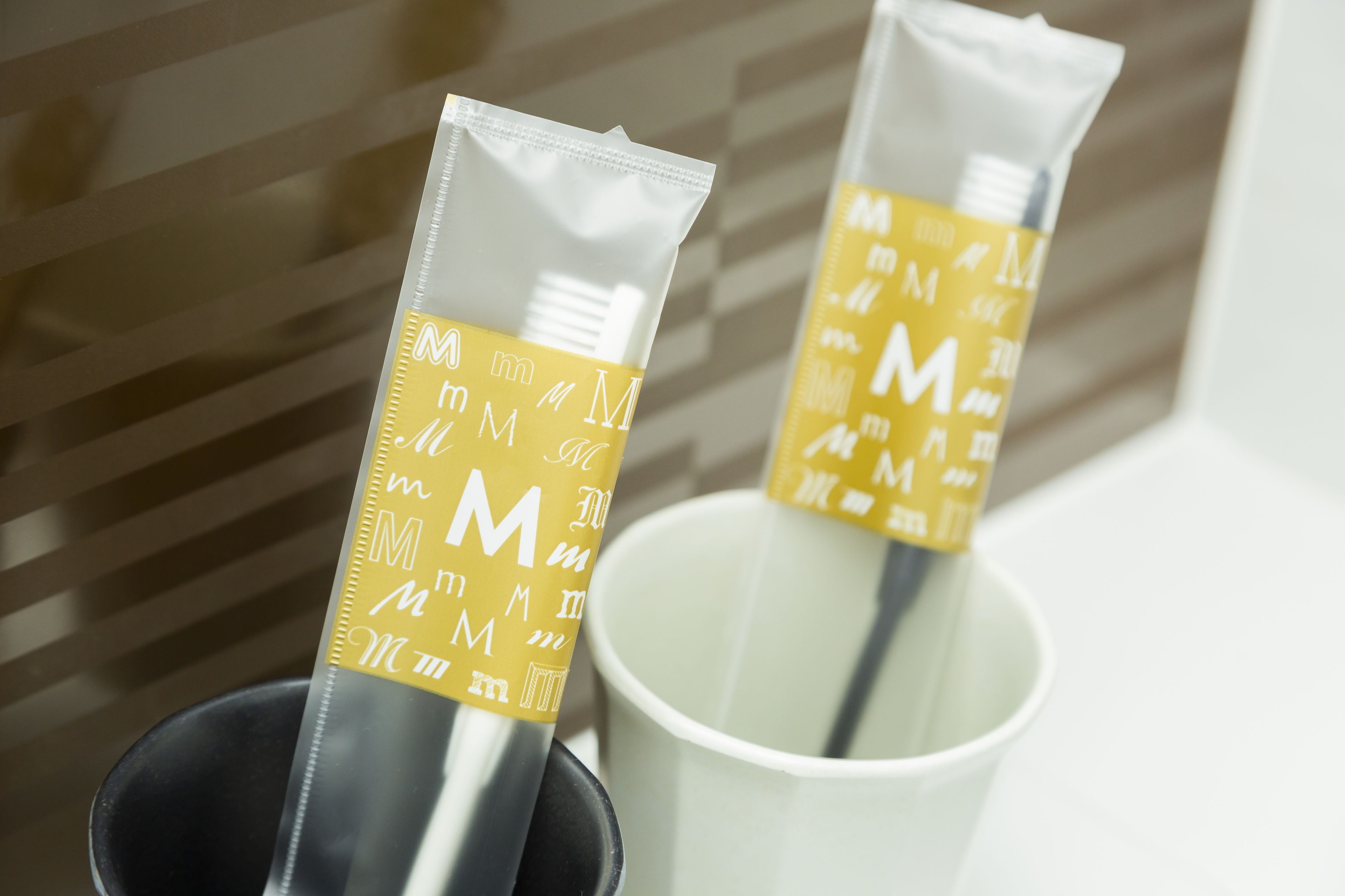 combined shower/bathtub, free toiletries, hair dryer, slippers