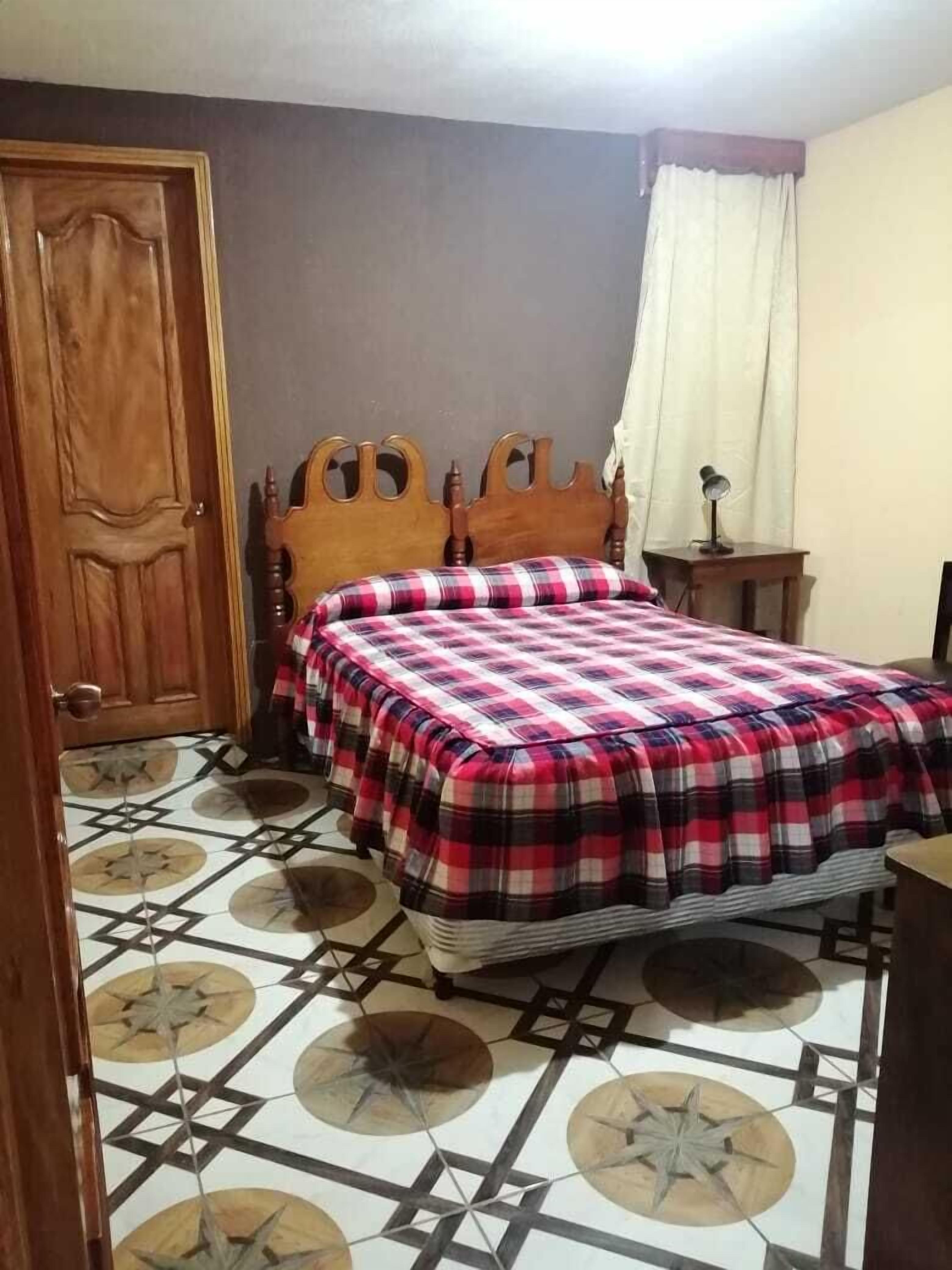 單人房, 1 張標準雙人床 | 1 間臥室、熨斗/熨衣板、免費無線上網