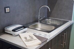 Private kitchen - Central Square Apartment Argostoli (Argostoli)