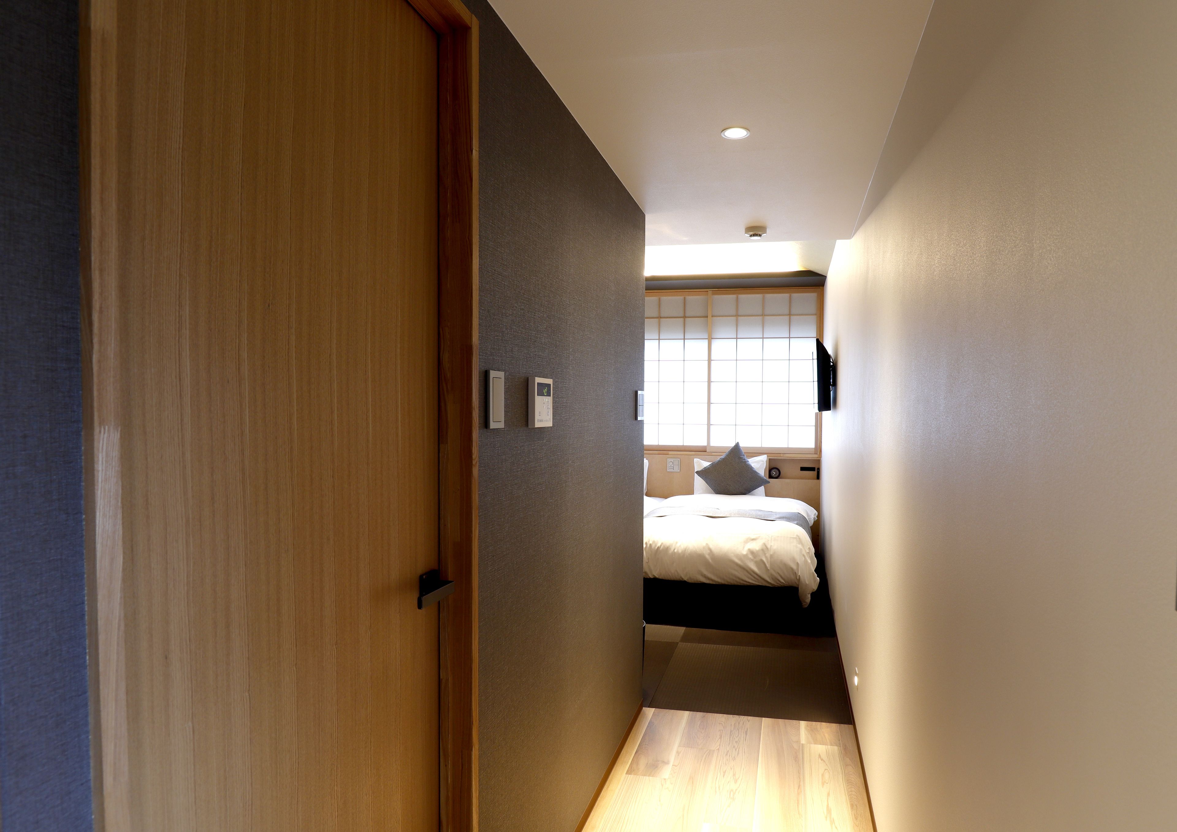 blackout curtains, free wifi, bed sheets