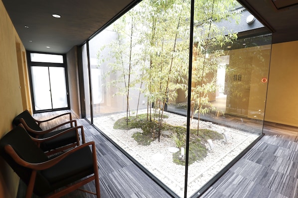 Hallway - Stay SAKURA Kyoto SUZAKU OJI (Kyoto)