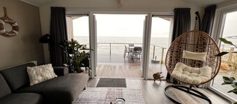 Exclusive Holiday Villa Markermeer ***** in Bovenkarspel on the Markermeer