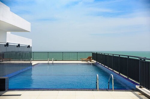 Fully Furnished 2 Bedroom Apartment with Sea View