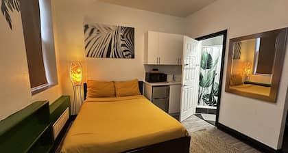 Queen Nest Hotel