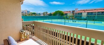 Spacious 3 Bed Condo - Beach Front Complex - Pool, Spa, Tennis