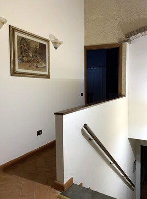 Interior - COURT MARIA CRISTINA 3 (Quercia)