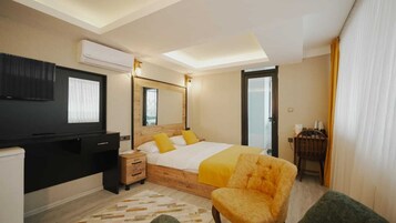 商务四人房 | 意大利 Frette 床单、高档床上用  品、记忆海绵床垫、迷你吧（备有免费物品）