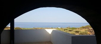 Star. Stone Dammusi. Pantelleria ScauriPenna