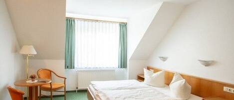 1 bedroom, WiFi, bed sheets, wheelchair access