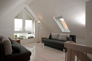 Unclassified image, 3 of 12, button