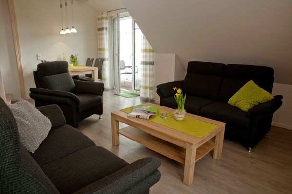 Unclassified image, 1 of 12, button