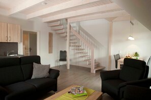 Unclassified image, 2 of 12, button