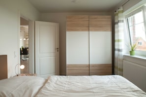 2 chambres, lit parapluie, Wi-Fi, draps fournis