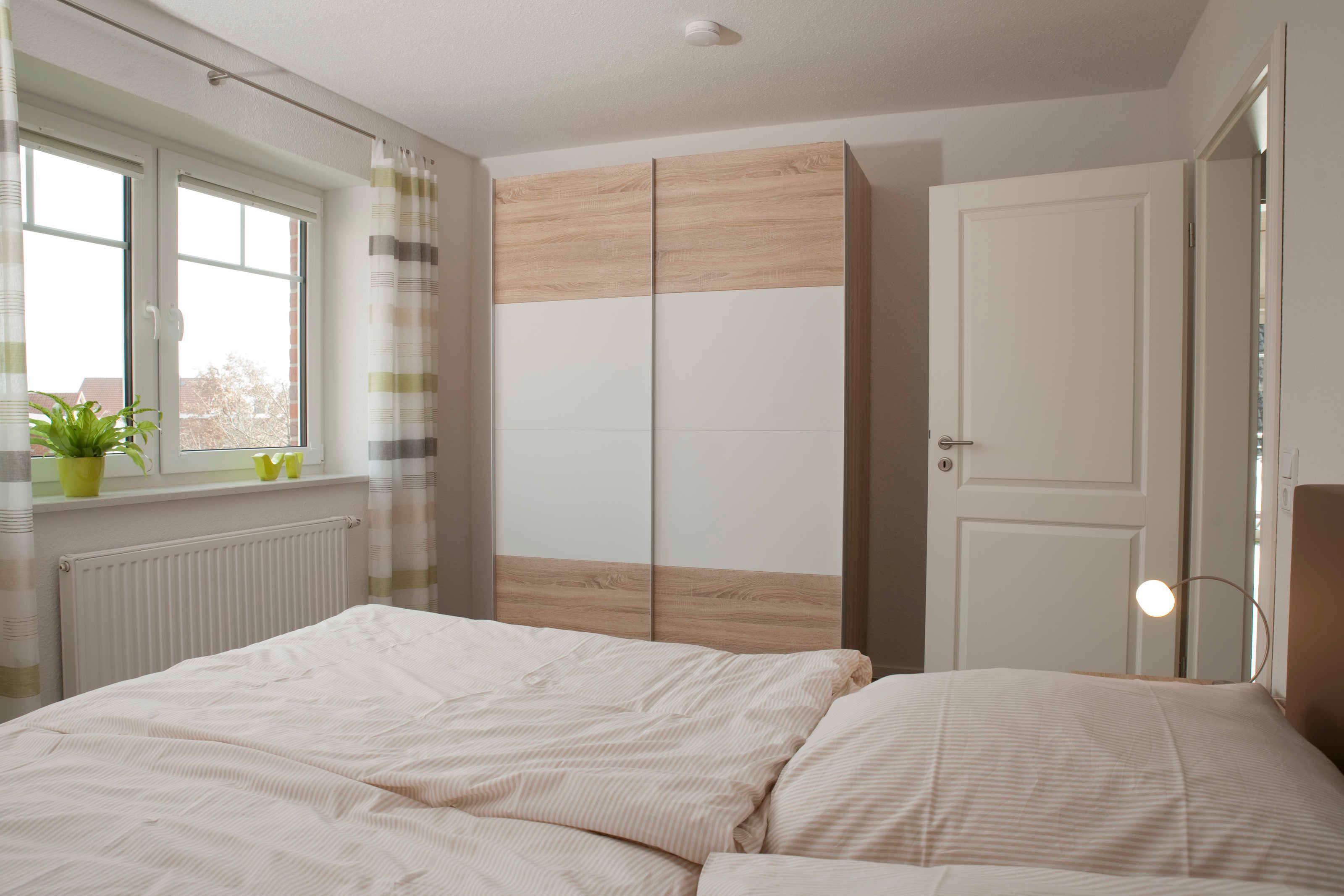 2 多间卧室、旅行婴儿床、WiFi、床单