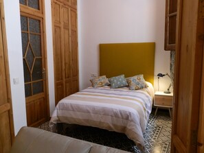 2 chambres, fer et planche Ă repasser, Wi-Fi, draps fournis