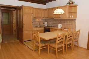 Fridge, oven, high chair