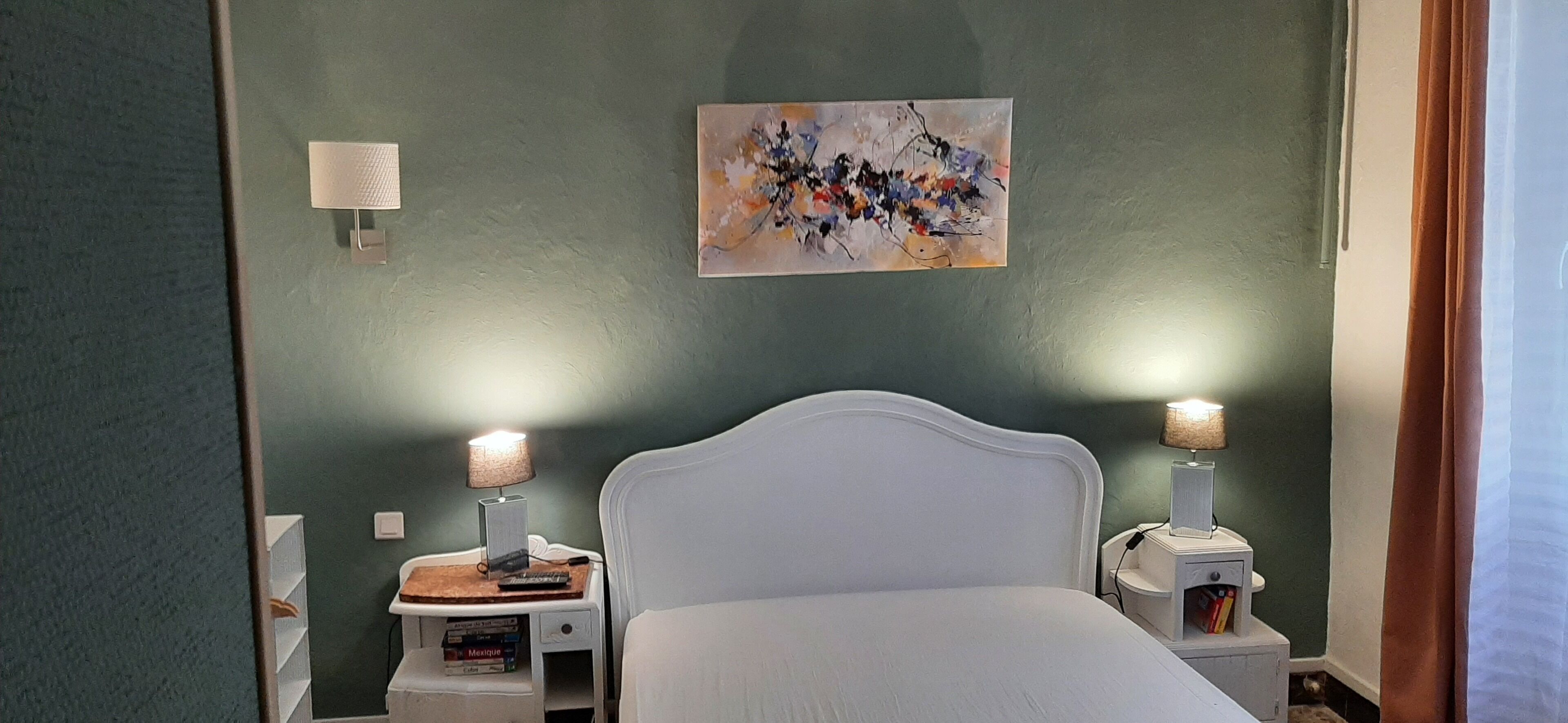 3 bedrooms, travel crib, free WiFi, bed sheets