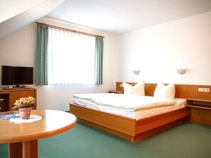 1 dormitorio, escritorio, cuna de viaje y wifi