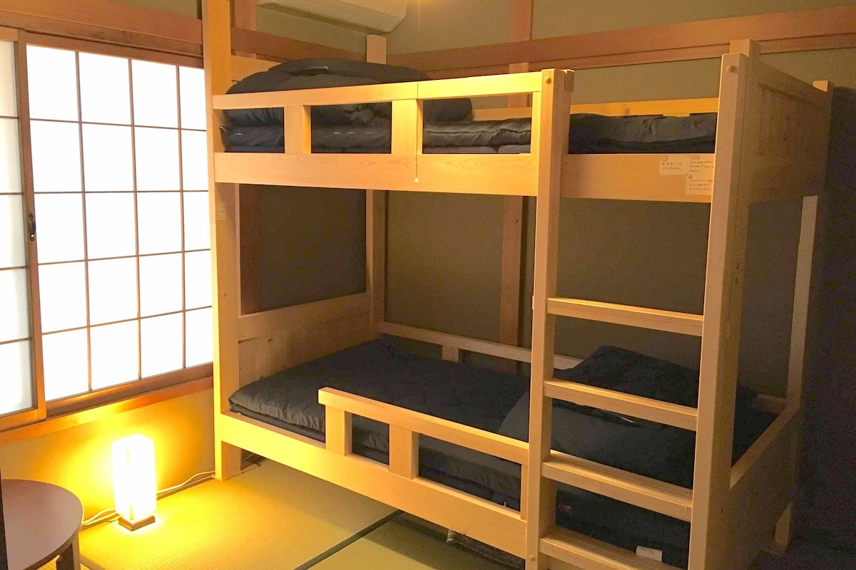 Private Bunk Bed Japanese Style Room 1B, Shared Bathroom | Free WiFi, bed sheets