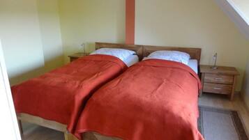 2 bedrooms, WiFi, bed sheets