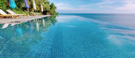 Outdoor pool, pool loungers