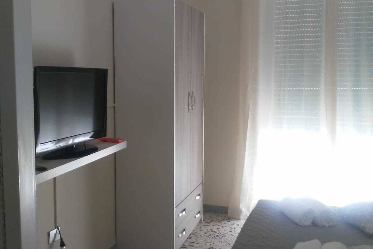 Frigobar, cortinas blackout, quartos à prova de som