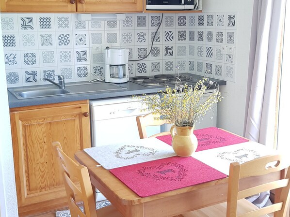 Fridge, microwave, dishwasher