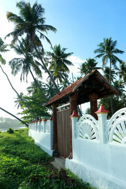 M R Beach & Cottages  - 9