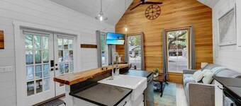 Cozy Island Cottage S