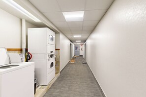 Interior - Mountain-view studio with patio & full kitchen - walk to lifts (Girdwood)