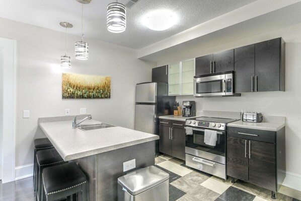 Fridge, microwave, oven, stovetop