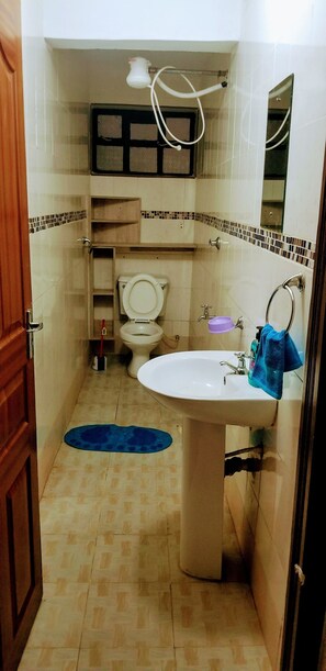 Apartment | Bathroom | Towels - Friendly cozy apartment (Nairobi)
