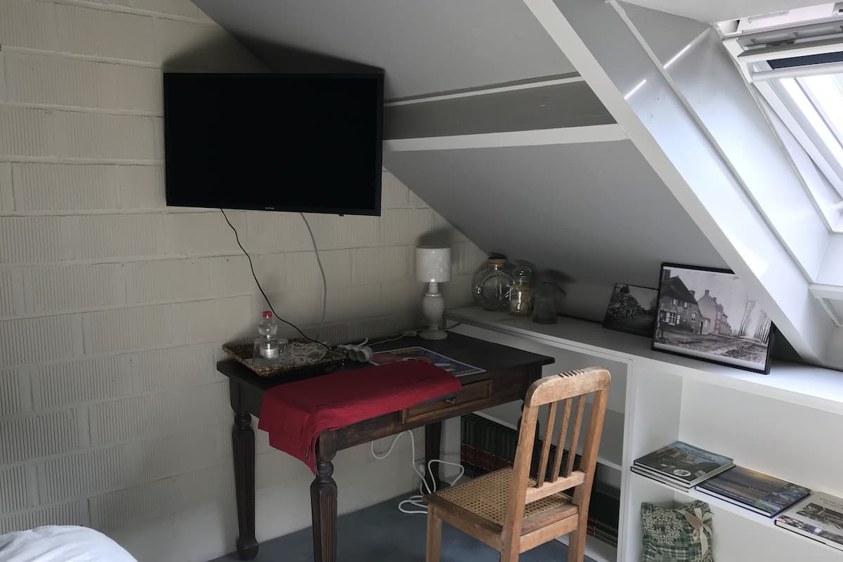 Individually decorated, individually furnished, desk, laptop workspace