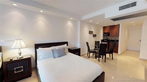 2 chambres, coffres-forts dans les chambres, fer et planche Ă repasser