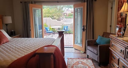 Robin`s Red Rock Getaway Suite A
