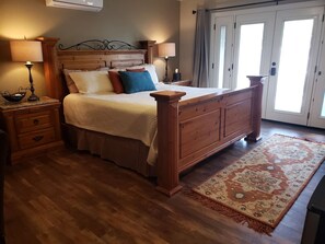 Desk, iron/ironing board, free WiFi, bed sheets