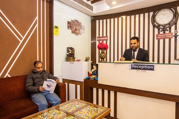 Reception - Hotel Vinayak (Haridwar)