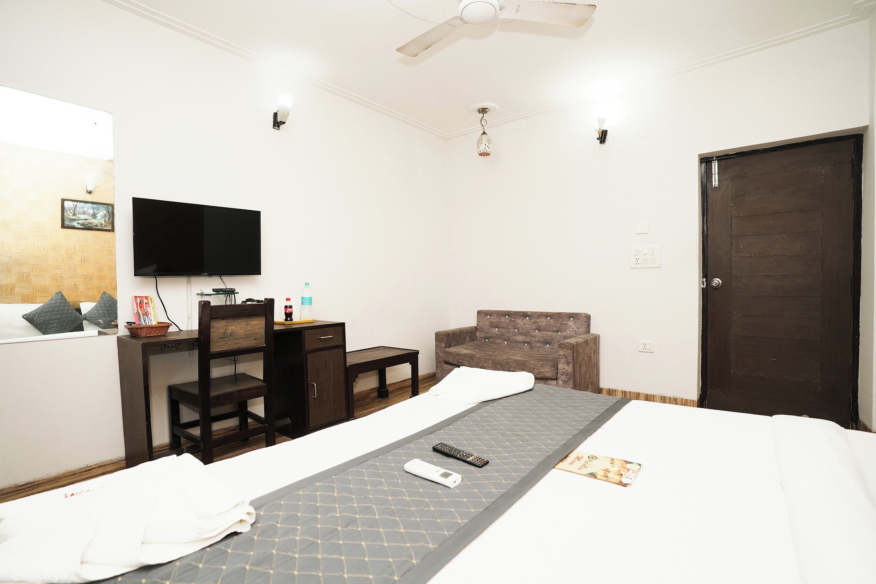 Photo - Hotel Om Paradise Near IGI Delhi Airport