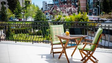 Studio, parveke, kaupunkinäköala | Parveke