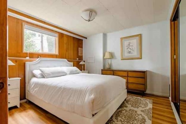 Bed Room #1